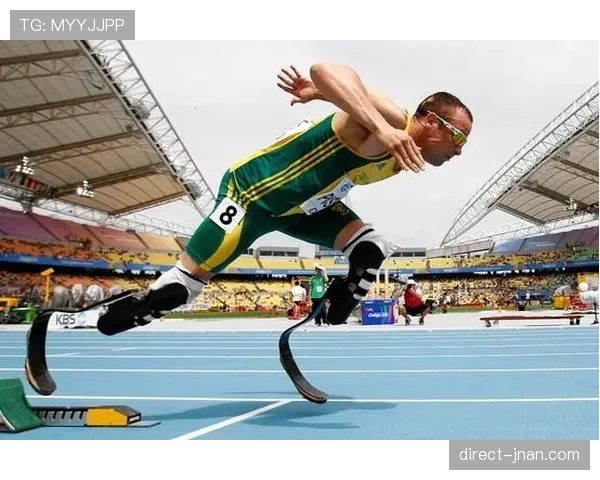 奥斯卡·皮斯托瑞斯的假肢可能比我一年房租还贵，赛场光环和日常差得太夸张